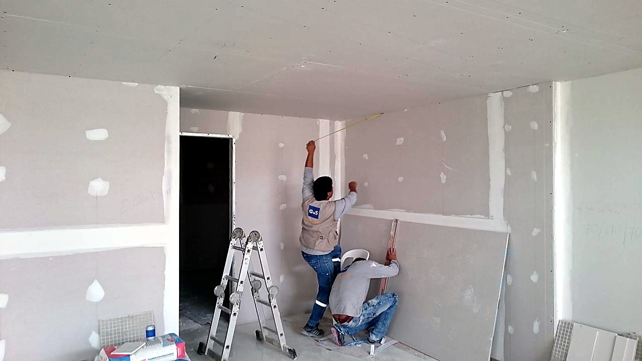 Drywall y acabados para espacios comerciales